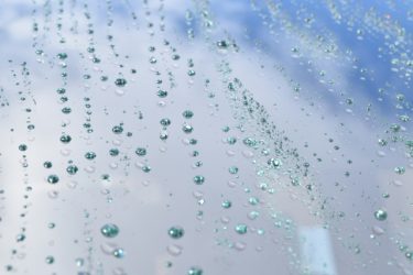 窓を効率良く掃除したい！撥水効果は家の窓にも有効？！