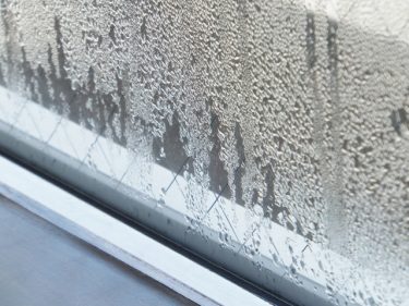 賃貸でも簡単にできる窓の防寒対策とおすすめの断熱ボード